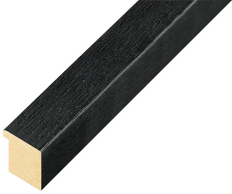 Corner sample of moulding 126NERO