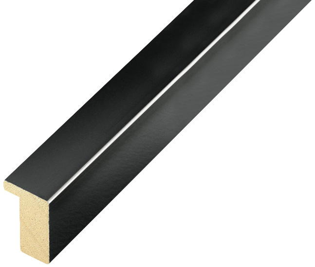 Corner sample of moulding 607NERO