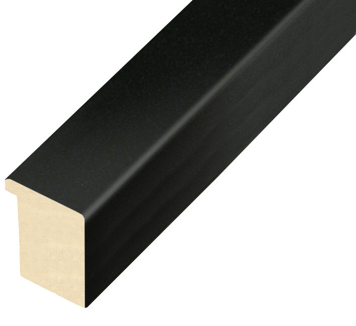 Corner sample of moulding 730NERO - C730NERO