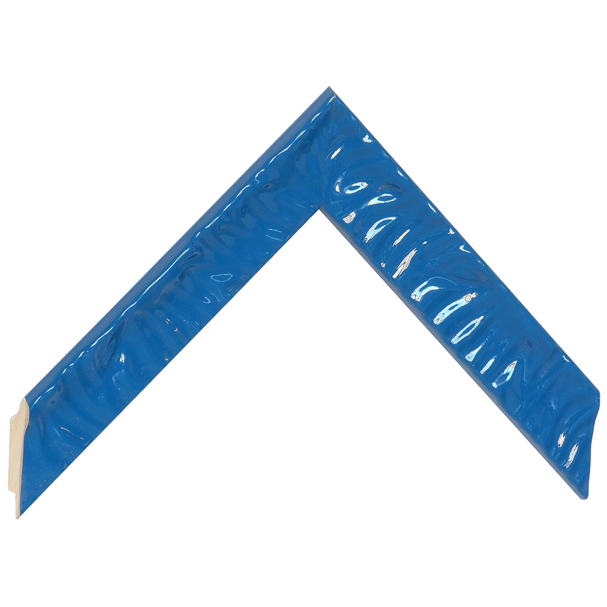 Corner sample of moulding 433BLU